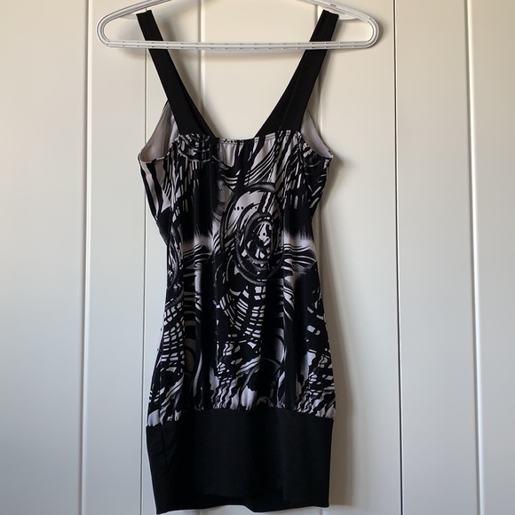 Black and white tunic - Picture 4 of 5